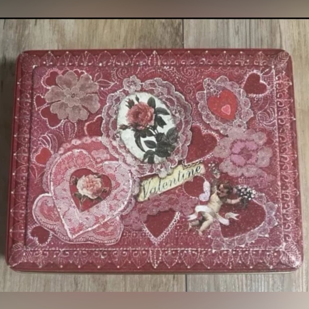 **MINT**Keller Charles of Philadelphia -Valentines Day Tin - 7.5 X 6